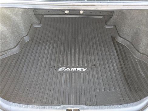 Used 2017 Toyota Camry LE image 6