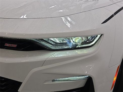 Used 2020 Chevrolet Camaro SS image 28