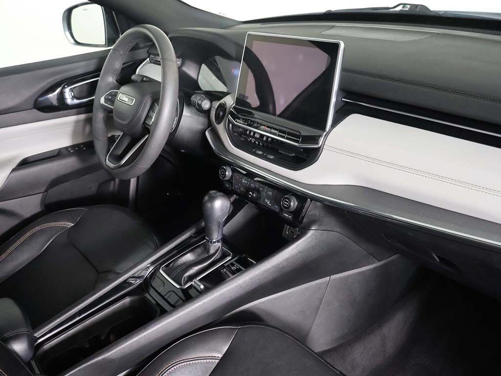Used 2023 Jeep Compass Limited w/ Sun and Sound Group AWD/4WD image 29