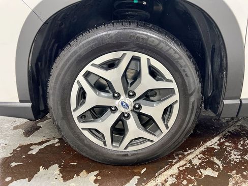 Used 2024 Subaru Forester Premium AWD/4WD image 27