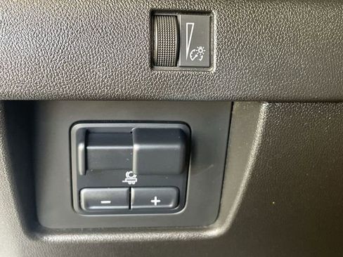 Used 2023 Chevrolet Colorado Trail Boss w/ LPO, Skid Plate Package AWD/4WD image 18