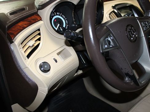 Used 2012 Buick LaCrosse Premium FWD image 20