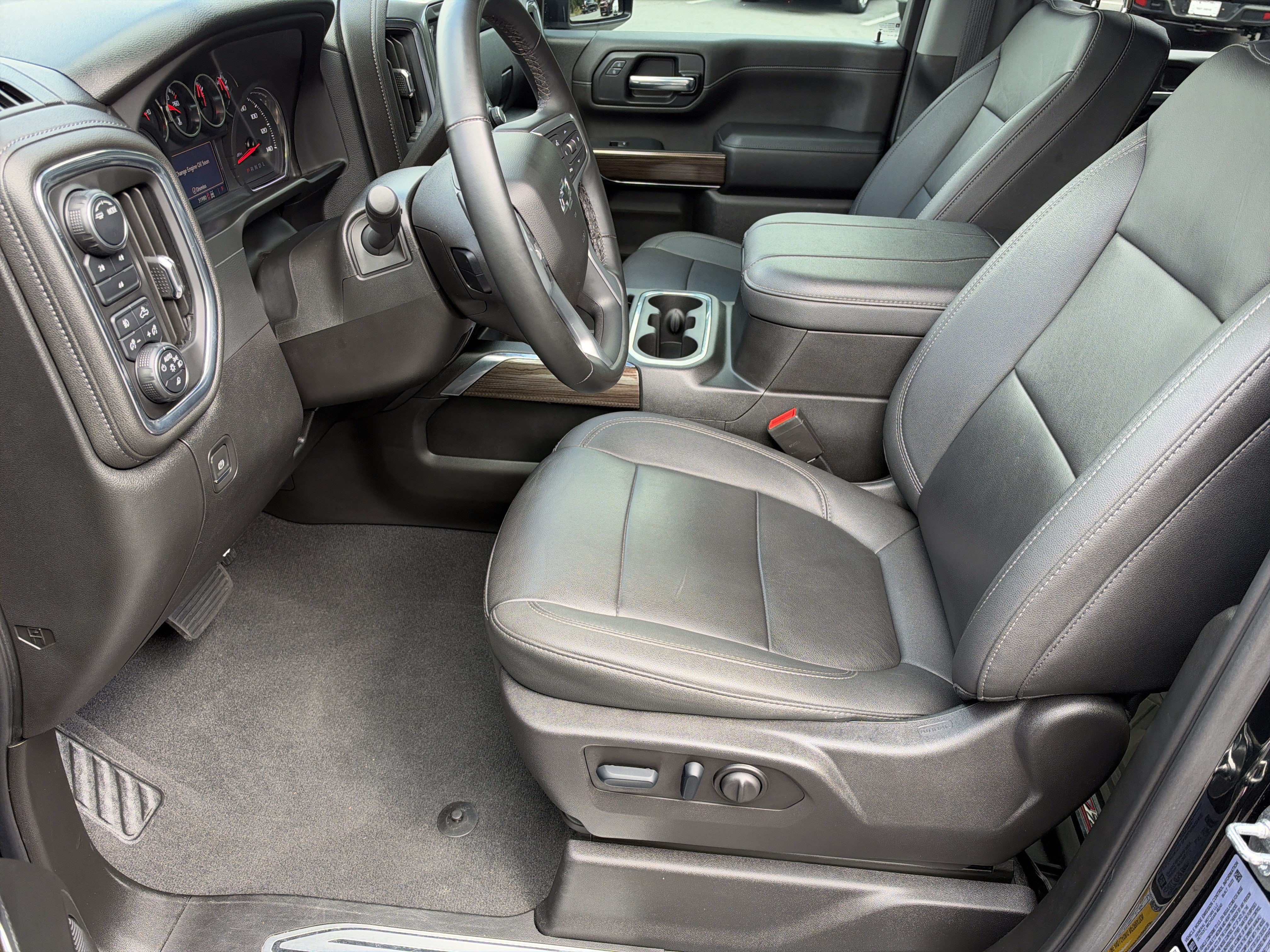 Used 2023 Chevrolet Silverado 2500 LT w/ Midnight Edition AWD/4WD image 11