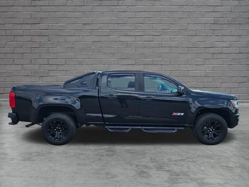 Used 2018 Chevrolet Colorado Z71 w/ Z71 Midnight Edition AWD/4WD image 6