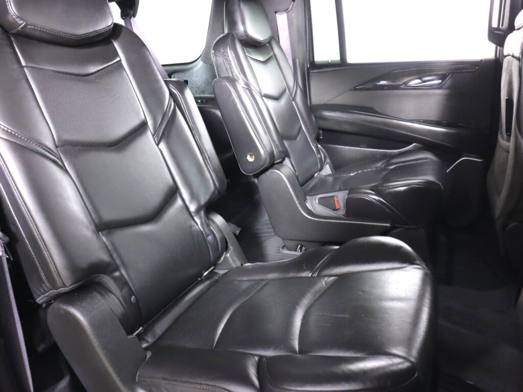 Used 2016 Cadillac Escalade ESV Platinum AWD/4WD image 44