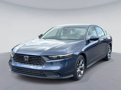 Certified 2023 Honda Accord EX image 8