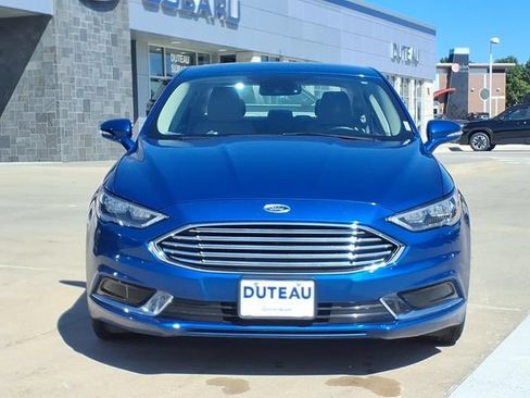 Used 2018 Ford Fusion Energi SE FWD image 2