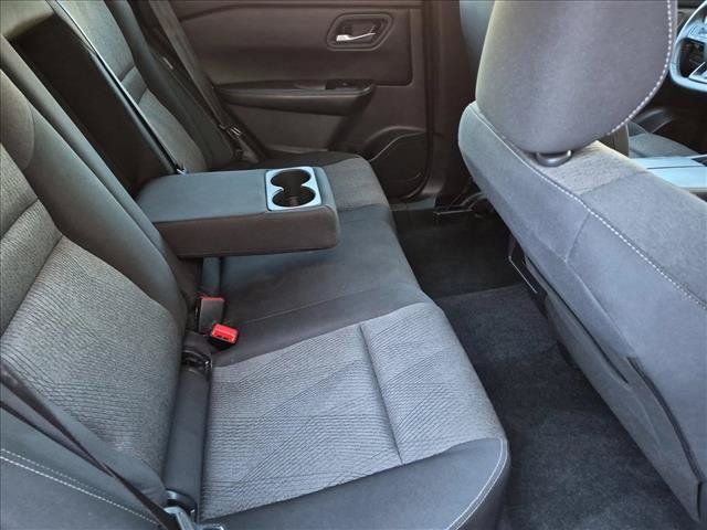 Used 2026 Nissan Rogue SV FWD image 19