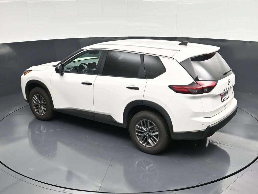 Used 2024 Nissan Rogue S AWD/4WD image 48