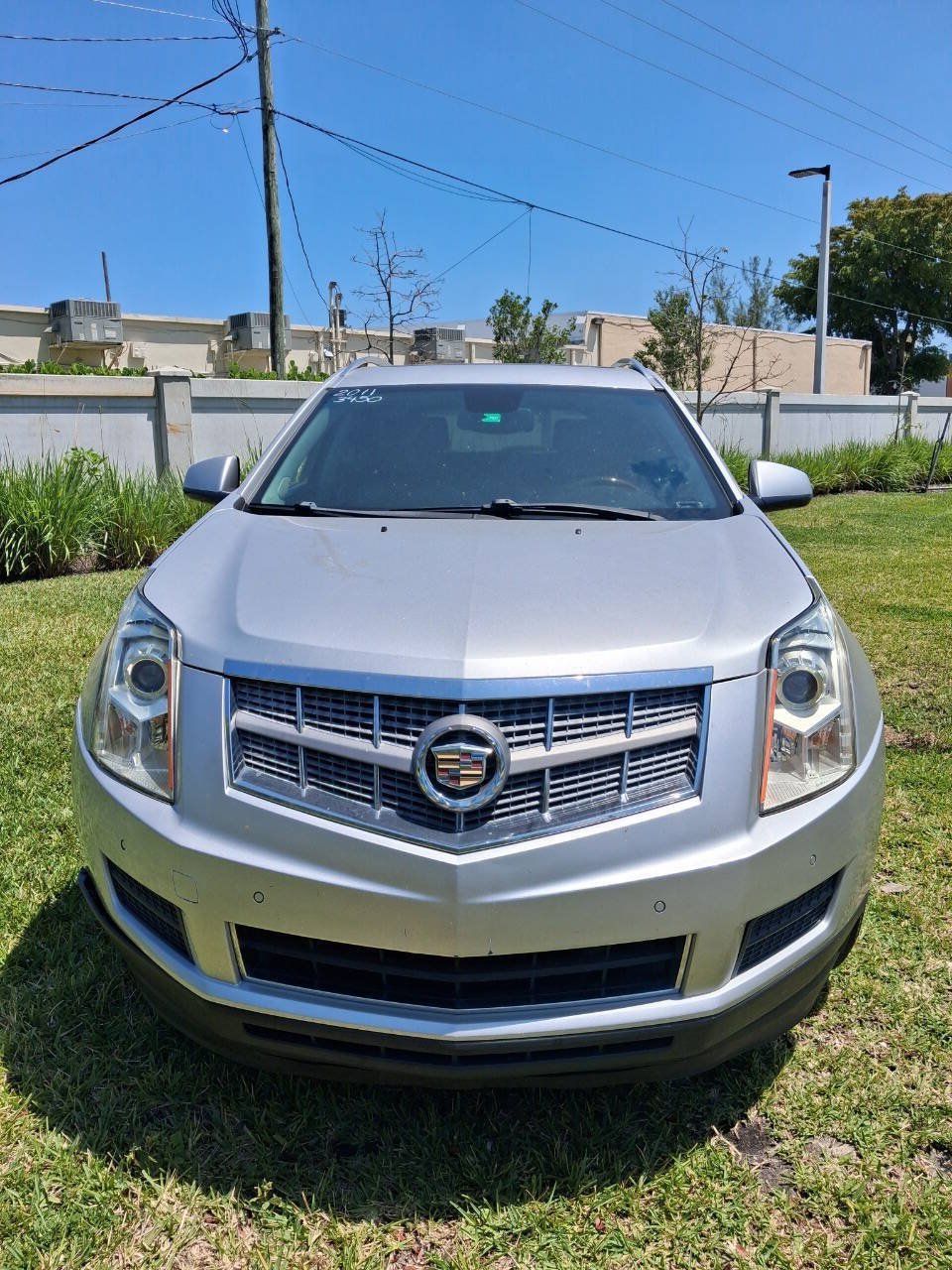 Used 2011 Cadillac SRX Luxury FWD image 3