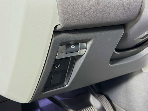 Used 2022 Land Rover Defender 110 S AWD/4WD image 10