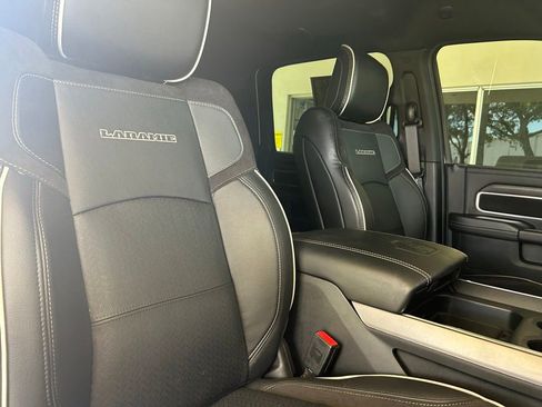 Used 2025 RAM 2500 Laramie AWD/4WD image 26