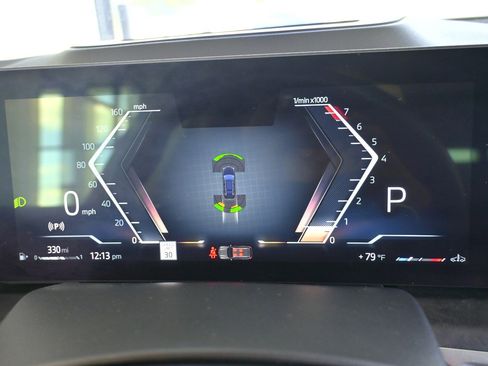 Certified 2023 BMW X7 xDrive40i w/ Executive Package image 21