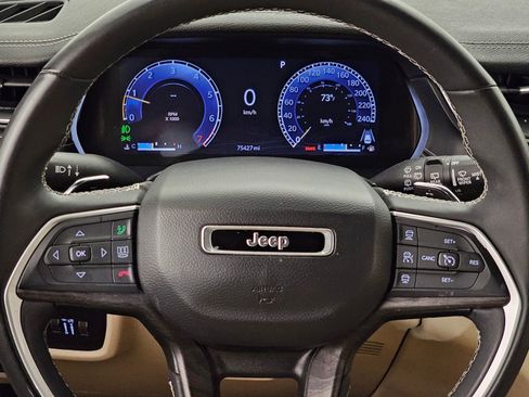 Used 2023 Jeep Grand Cherokee Limited image 17