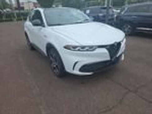 Used 2024 Alfa Romeo Tonale Veloce w/ Active Assist Package AWD/4WD image 8