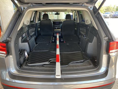 Certified 2023 Volkswagen Atlas SE w/ Panoramic Sunroof Package FWD image 21