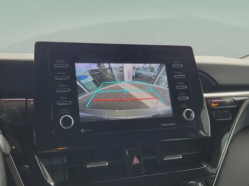 Used 2024 Toyota Camry SE image 14