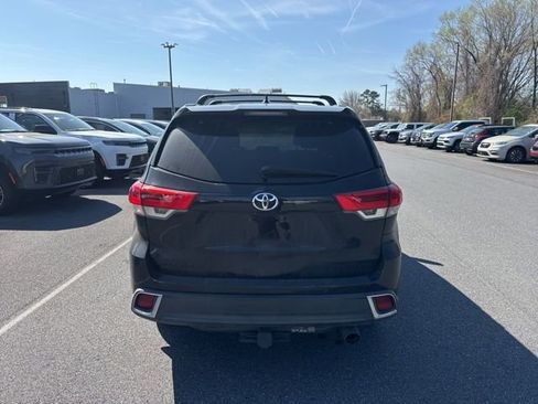 Used 2019 Toyota Highlander Limited w/ Carpet Mat Package (TMS) image 4