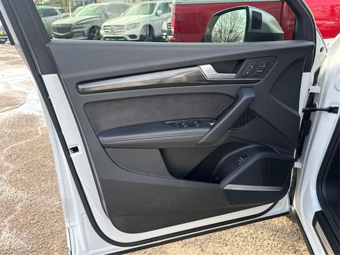 Used 2022 Audi SQ5 Premium Plus w/ Premium Plus Package image 17