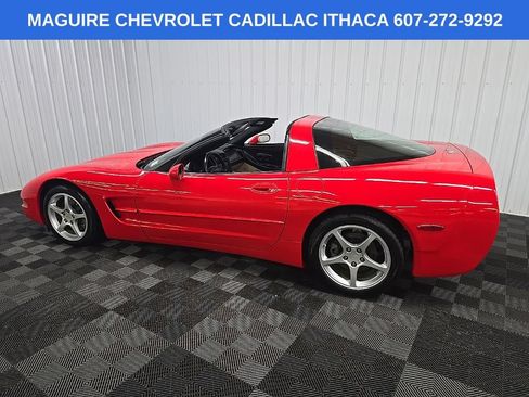 Used 2003 Chevrolet Corvette Coupe w/ Preferred Equipment Group RWD image 9