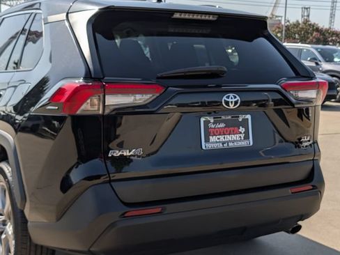 Used 2024 Toyota RAV4 XLE AWD/4WD image 8