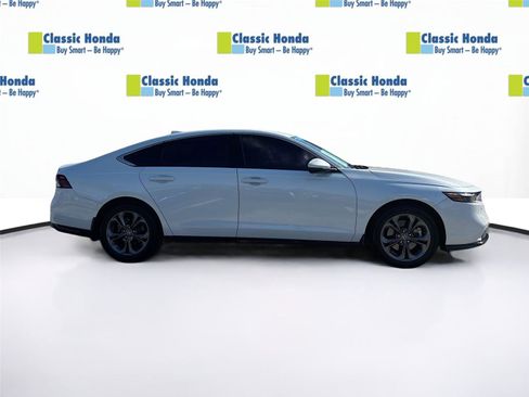 Used 2023 Honda Accord EX-L image 9