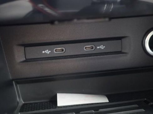 New 2026 Volkswagen Taos SE image 16