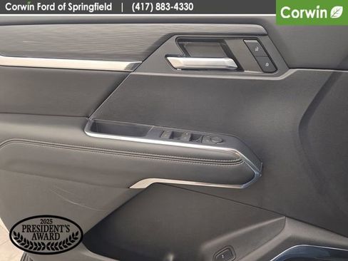 Used 2024 GMC Acadia Elevation image 34