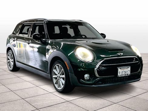 Used 2017 MINI Cooper Clubman S image 2