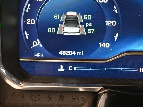 Used 2024 Chevrolet Silverado 2500 LTZ w/ LTZ Convenience Package image 27