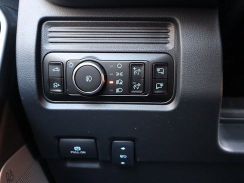 New 2026 Ford F250 Lariat w/ Black Appearance Package image 33