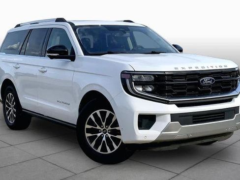 Certified 2025 Ford Expedition Platinum AWD/4WD image 3