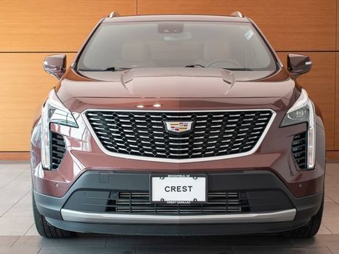 Used 2023 Cadillac XT4 Premium Luxury AWD/4WD image 2