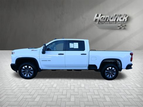 Used 2025 Chevrolet Silverado 2500 Custom w/ Custom Value Package image 6