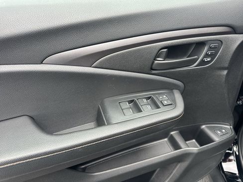 Used 2022 Honda Pilot TrailSport image 15