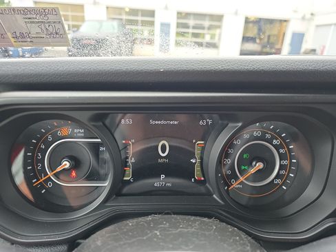 Used 2025 Jeep Wrangler Unlimited Sport AWD/4WD image 19