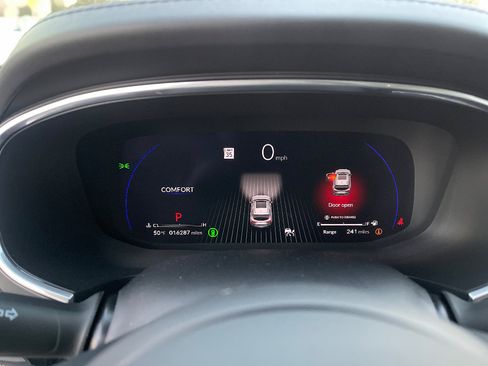 Certified 2024 Acura MDX SH-AWD w/ Advance Package image 27