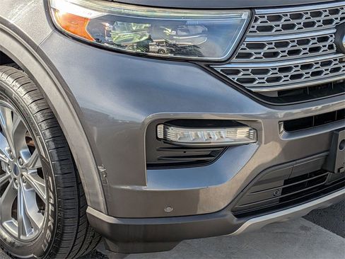 Used 2020 Ford Explorer Limited image 25