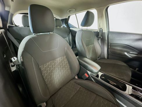 Used 2023 Nissan Kicks SV image 25