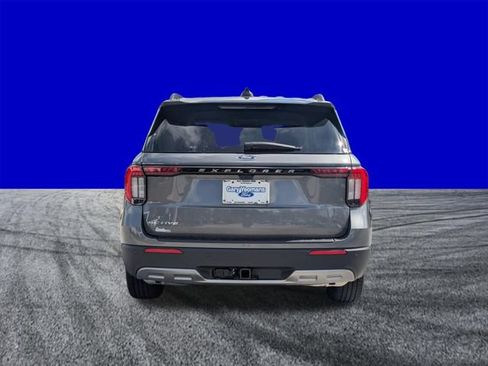 Certified 2026 Ford Explorer Active w/ Active Comfort Package RWD image 5