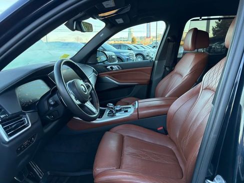 Used 2021 BMW X5 M50i image 9