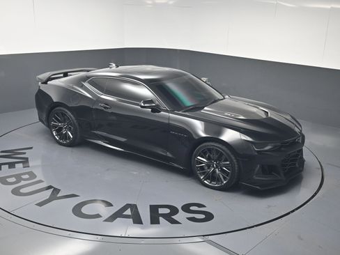 Used 2017 Chevrolet Camaro ZL1 RWD image 28