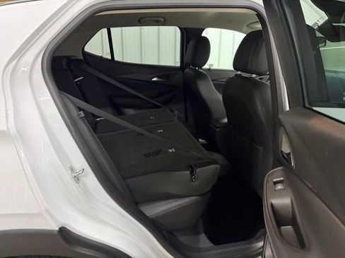 Used 2025 Buick Encore GX Preferred FWD image 16