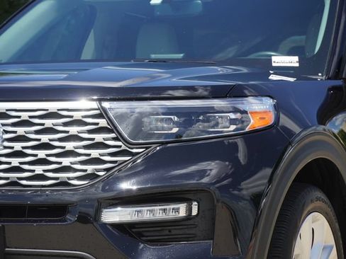 Used 2023 Ford Explorer Platinum w/ Technology Package AWD/4WD image 4