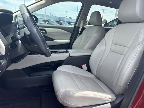 Used 2023 Nissan Rogue SL AWD/4WD image 16