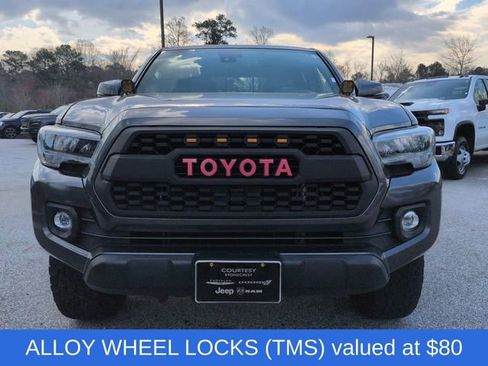 Used 2021 Toyota Tacoma TRD Off-Road w/ TRD Premium Off Road Package image 9