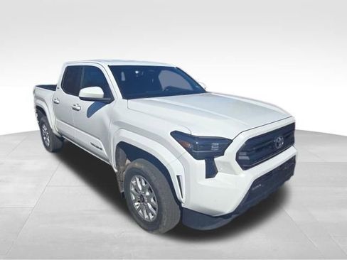 Used 2024 Toyota Tacoma SR5 image 8