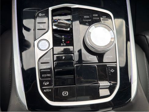 Used 2024 BMW X7 M60i w/ Executive Package AWD/4WD image 31
