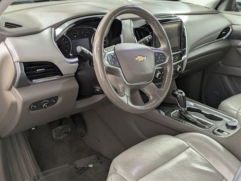 Used 2018 Chevrolet Traverse Premier image 11