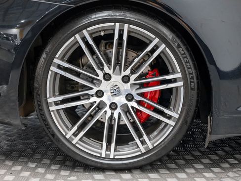 Used 2015 Porsche 911 Carrera 4S image 47